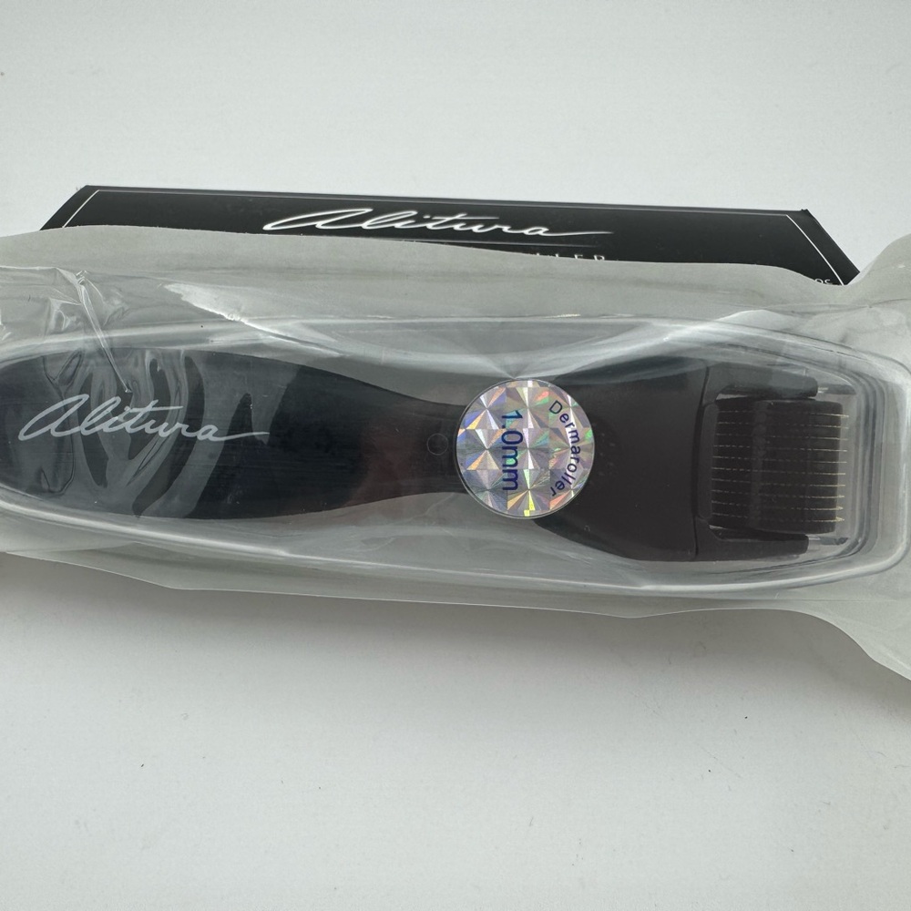 *New* Black Derma Roller by Alitura